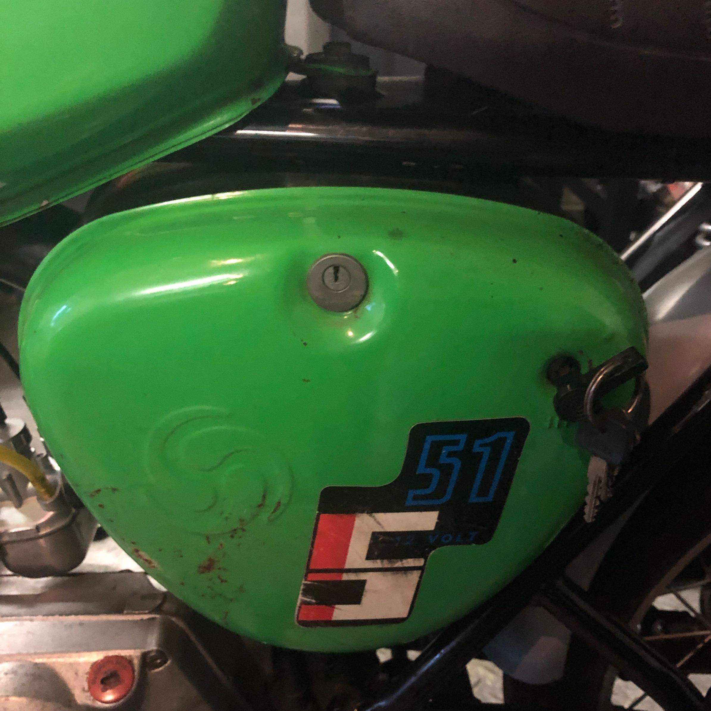 Warum sind Saftgrüne Ersatzteile der Simson S51 do selten? (Auto und  Motorrad, Moped, DDR)