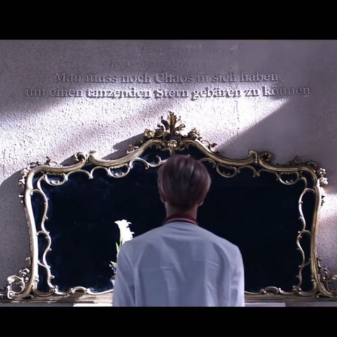 Warum Stehen Bei Dope Und Blood Sweat Tears Von Bts Deutsche Quotes Im Hintergrund K Pop Korea Sudkorea