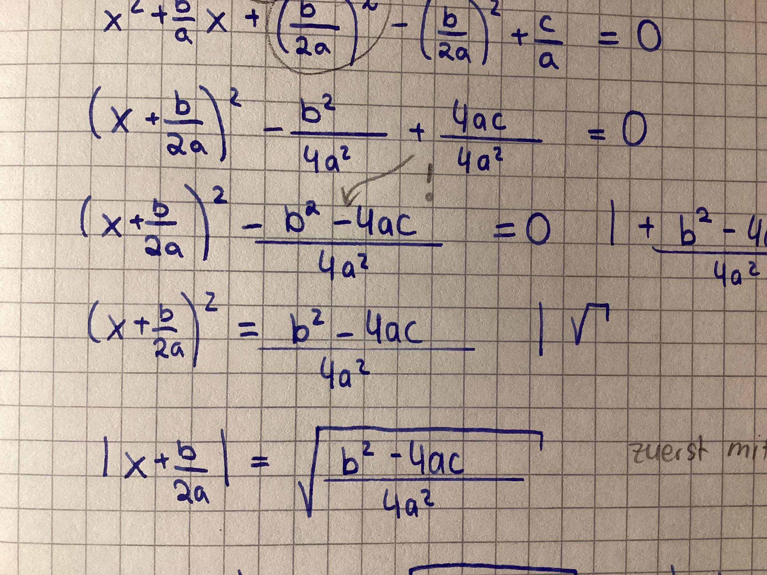 Warum wird bei gemeinsamen Nenner das Vorzeichen verändert? (Mathematik ...
