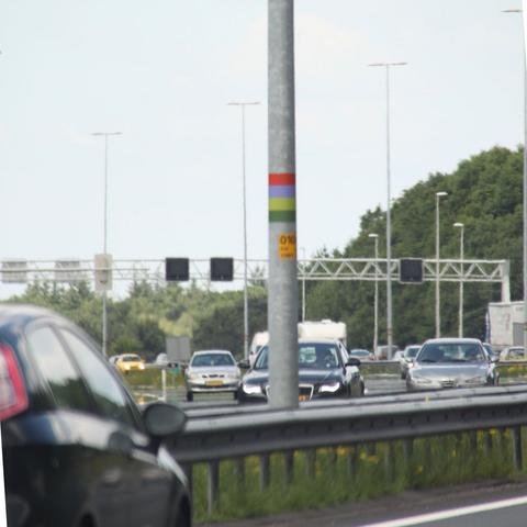Autobahn mit Farbkringellaterne - (Farbe, Code, Autobahn)