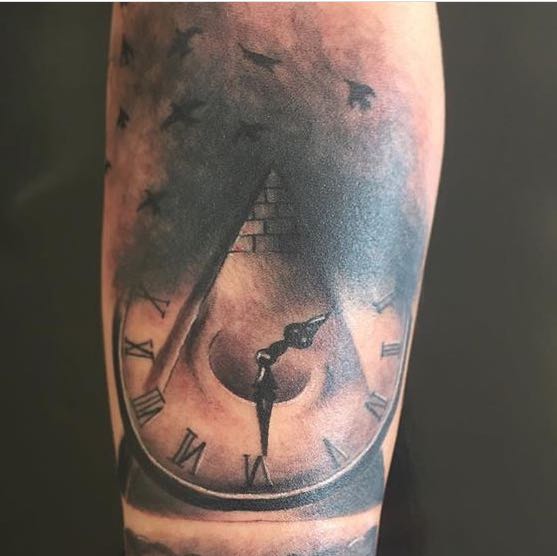 Was bedeutet das Tattoo (illuminati)?