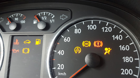 Was Bedeutet Die Kontrollleuchte Siehe Bild Auto