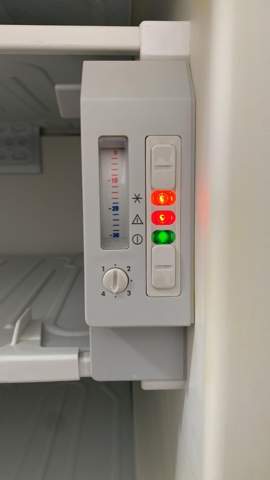 Was bedeutet die Schneeflocken Funktion an meinem Gefrierschrank  das Orange Licht soll ich es eingeschaltet lassen oder ausmachen?