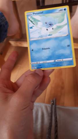 Was bedeutet die Zahl links auf der Pokemon karte? (Zahlen) Was bedeutet die Zahl links auf der Pokemon karte? (Zahlen)