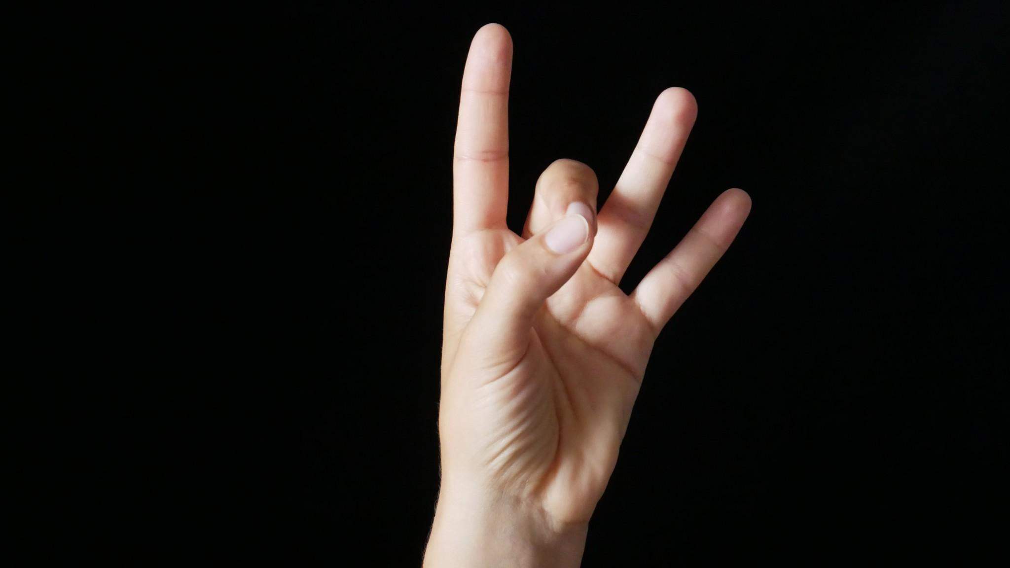 Was bedeutet dieses Handzeichen? (Jugend, Körpersprache)