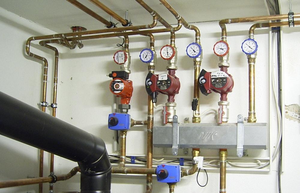 Was bewirken diese Regler in der Heizkreisverteilung (Installation, Elektrik, Energie)