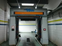 Auto Wasch Straße - (Auto, Waschanlage, Waschstraße)