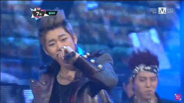 - (Haarfarbe, K-Pop, block b)