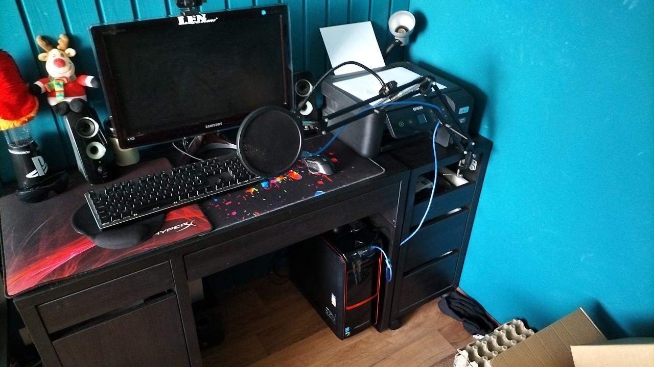 Was findet ihr besser: Weiß / Schwarz? Und wiehabt ihr euer setup ...