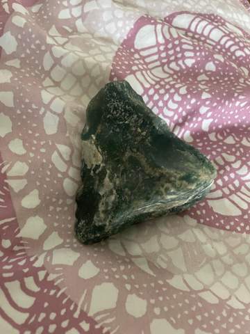 Was für ein Gestein oder Kristall ist das?