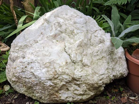Was für ein Stein/Kristall/Mineral ist das?