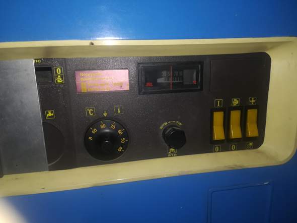 - (Computer, Technik, Technologie)