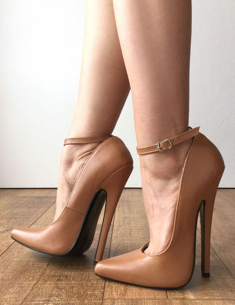 Was für körperliche Voraussetzungen braucht man um in 18 cm hohen High Heels zu laufen? (Schuhe) Was für körperliche Voraussetzungen braucht man um in 18 cm hohen High Heels zu laufen? (Schuhe)