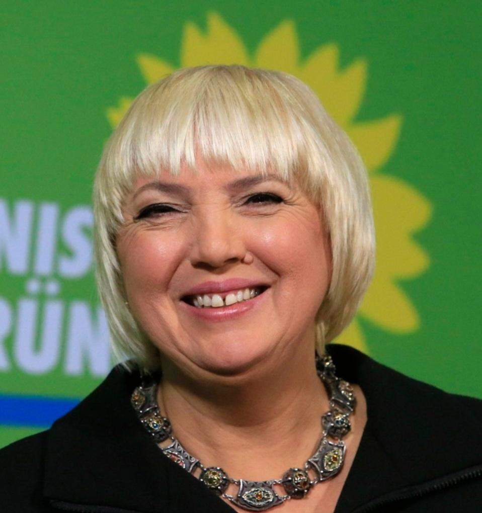 Was haltet ihr von Claudia Roth? (Politik, Deutschland, Deutsch)