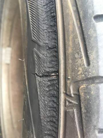 Was hat den Reifen von innen plattgemacht?