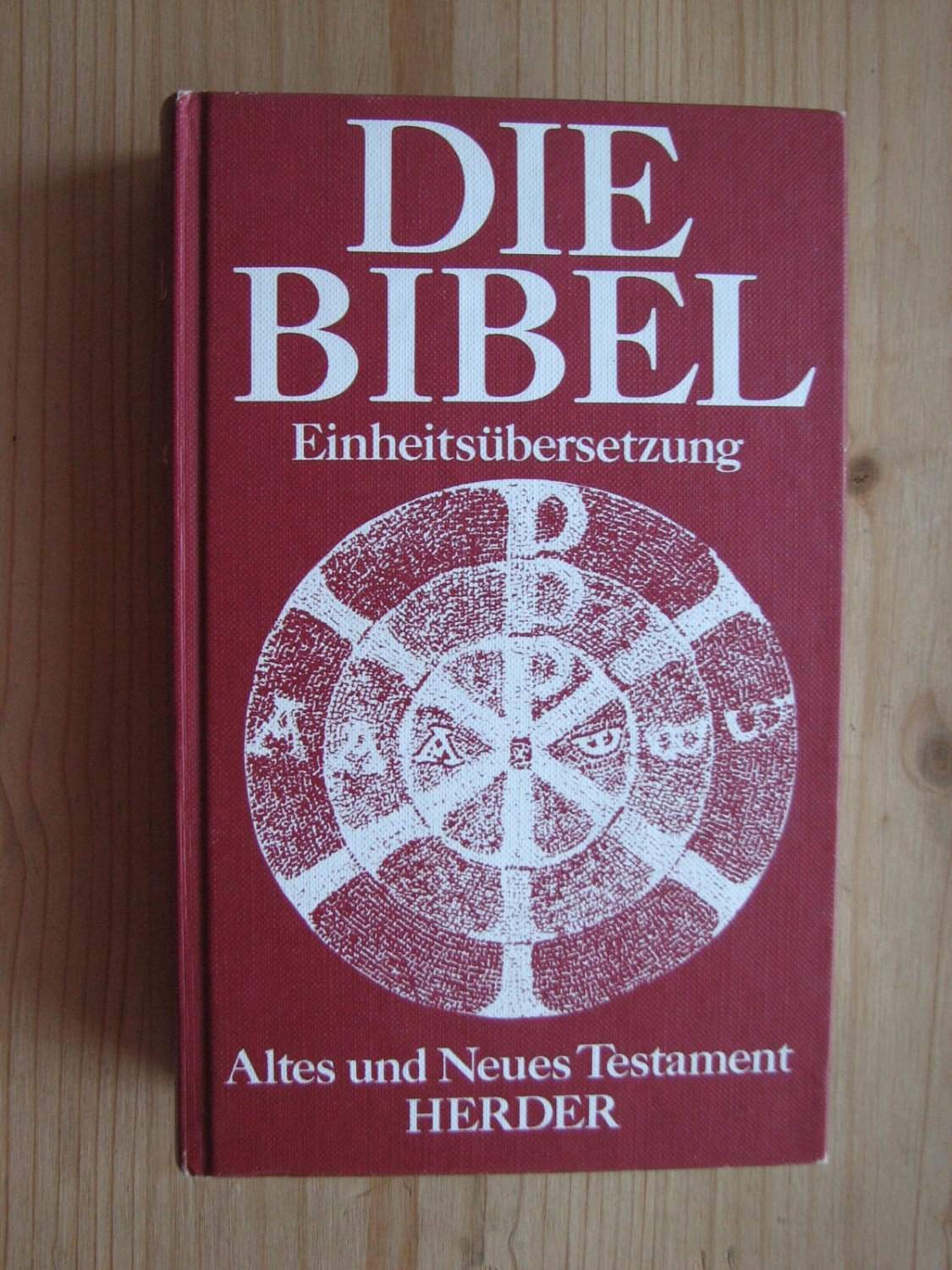 was-hat-dieses-symbol-auf-der-bibel-zu-bedeuten-christentum-logo