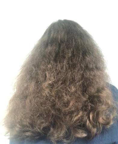 Was hilft gegen trockenes, sehr voluminöses Haar?