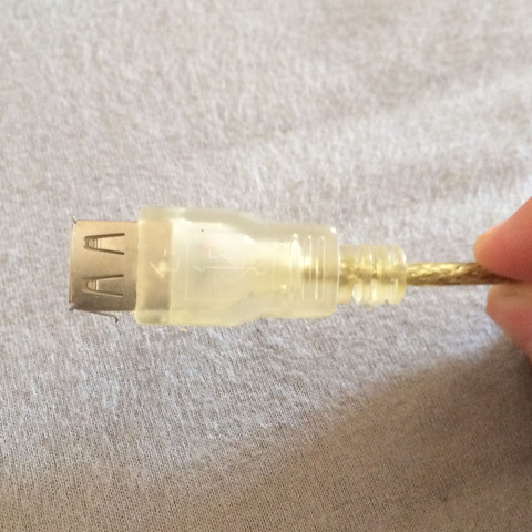 Es schaut irgendeine aus wie eine komische Variante von USB - (Kabel, Technik Technisch)