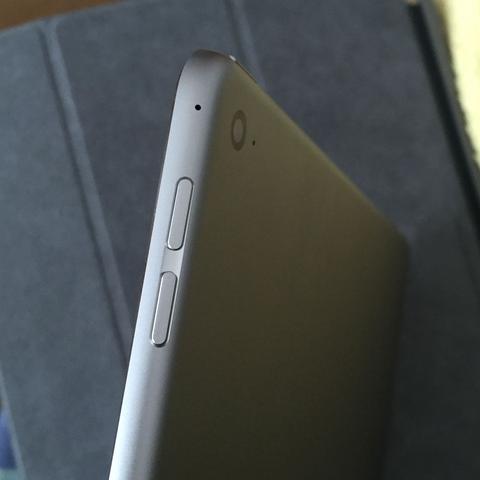 Was ist das für ein Loch am iPad?