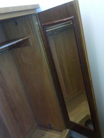 - (Möbel, Schrank, Antik)