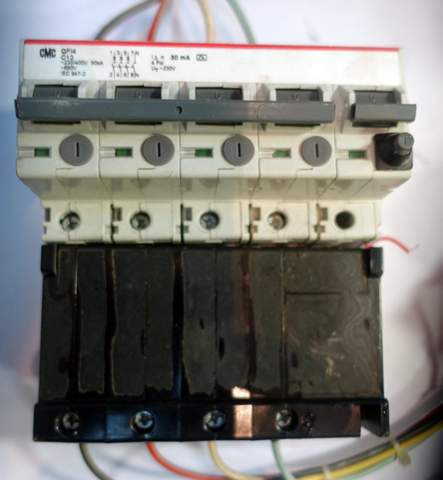 - (Strom, Elektrotechnik, Elektrik)