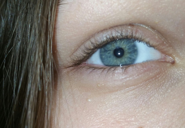 - (Augen, Farbe)