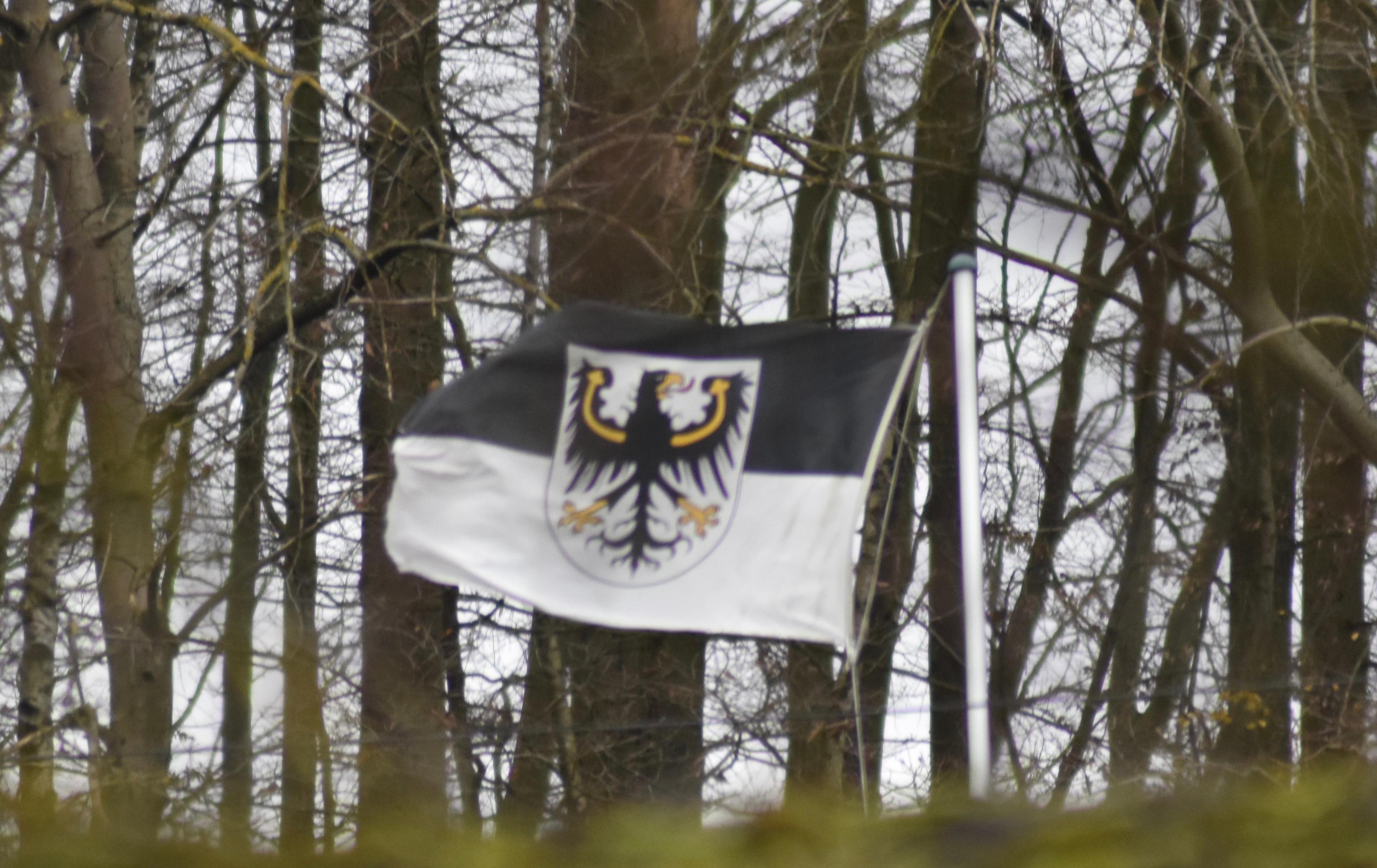 35+ Verbotene flaggen in deutschland bilder , Was ist das für eine Flagge, ist sie verboten? (Recht, Politik