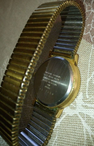 Unterseite - (Uhrzeit, Armbanduhr, Junghans)