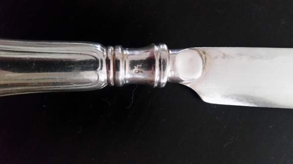 - (Messer, Silber, Antiquitäten)