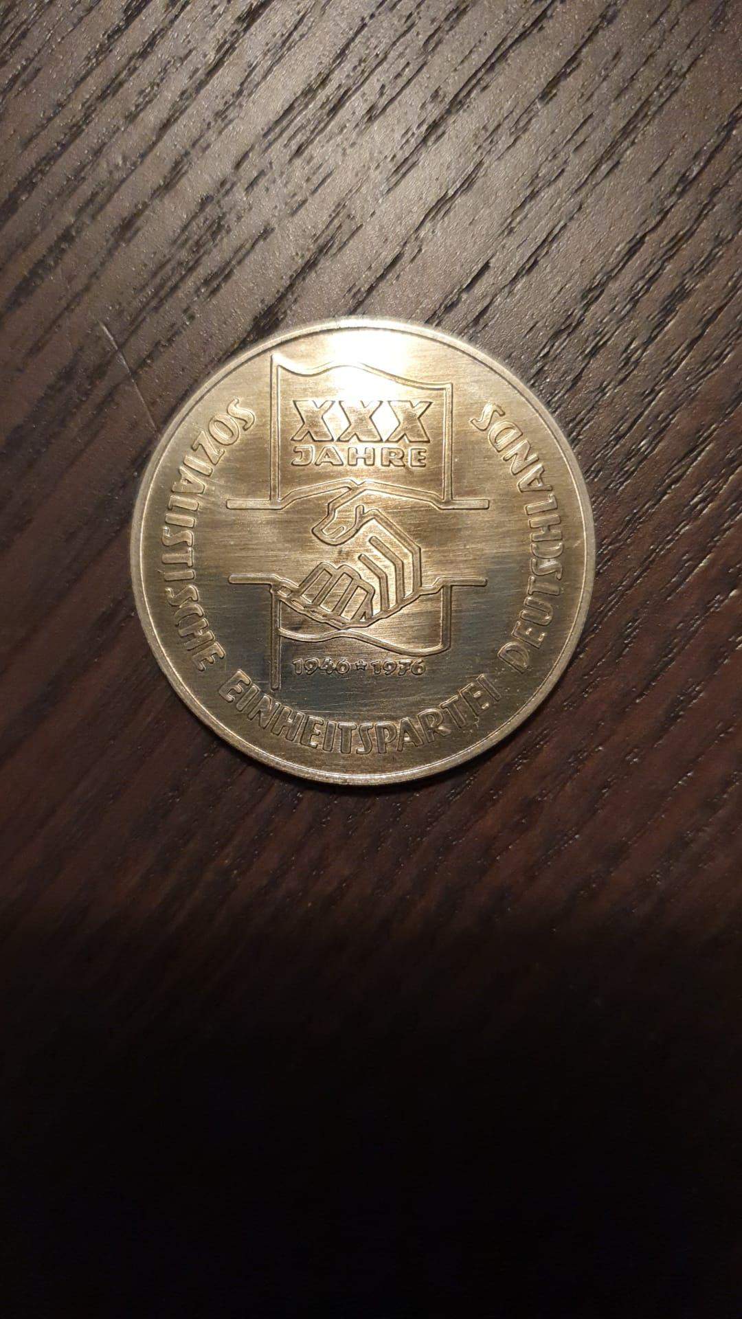 Was ist das für eine Münze? (DDR, alt)