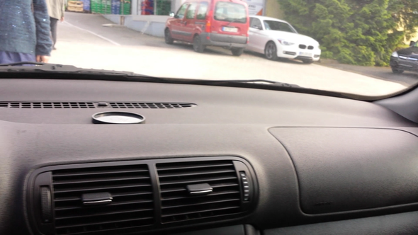 - (Auto, Audi, A3)
