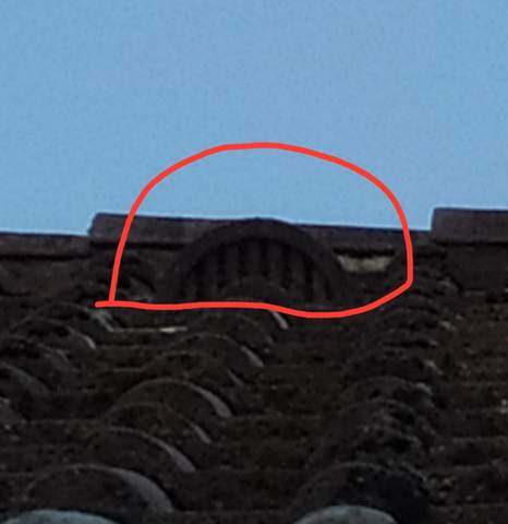 Was ist das neben dem Schornstein auf dem dach?