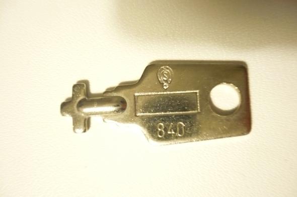 schlüssel? - (Leben, Tod, DDR)