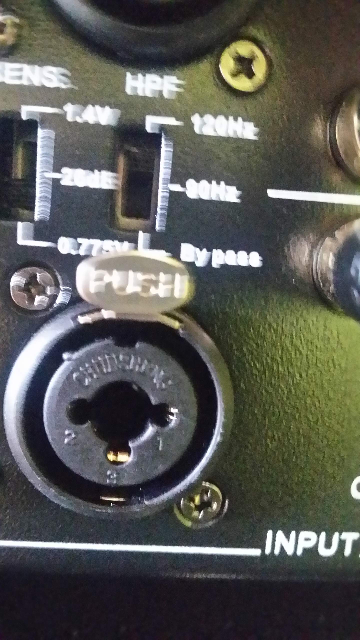 Was ist der Bypass schalter welche einstelung für subwoofer? (Musik