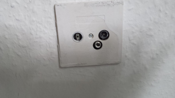 Was Ist Dies Fur Ein Anschluss An Der Dose Tv Kabelanschluss Technik Internet Technologie