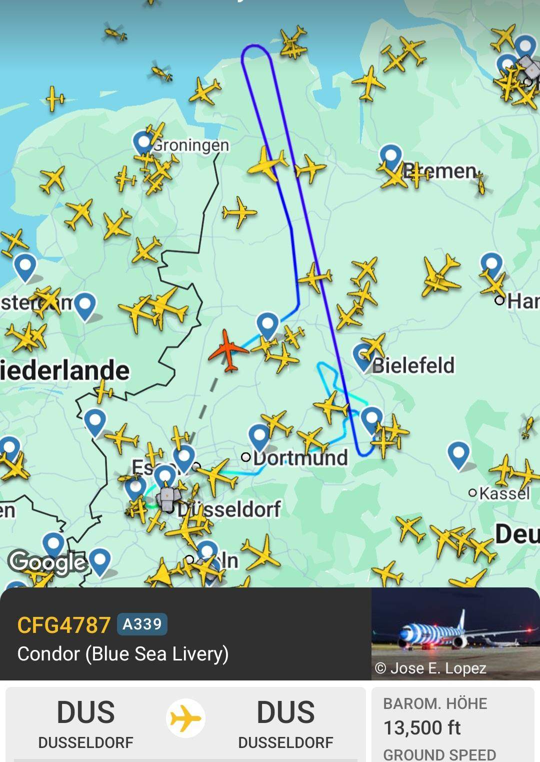 Was ist los bei diesem Flug? (Flugzeug, Flughafen, Fluggesellschaft)