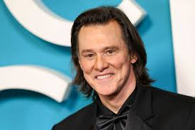 Mit Jim Was ist mit Jim Carrey passiert? Hat er sich operiert oder ist das ...