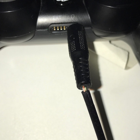 - (PS4, Konsolen, Headset)