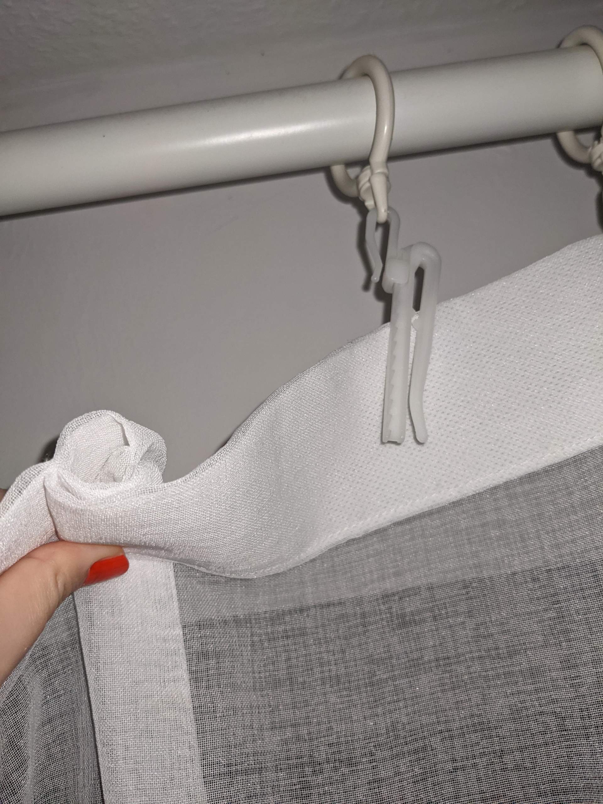 Was kann ich machen, damit die Gardine richtig hängt? (Tipps, Haushalt, Gardinen)