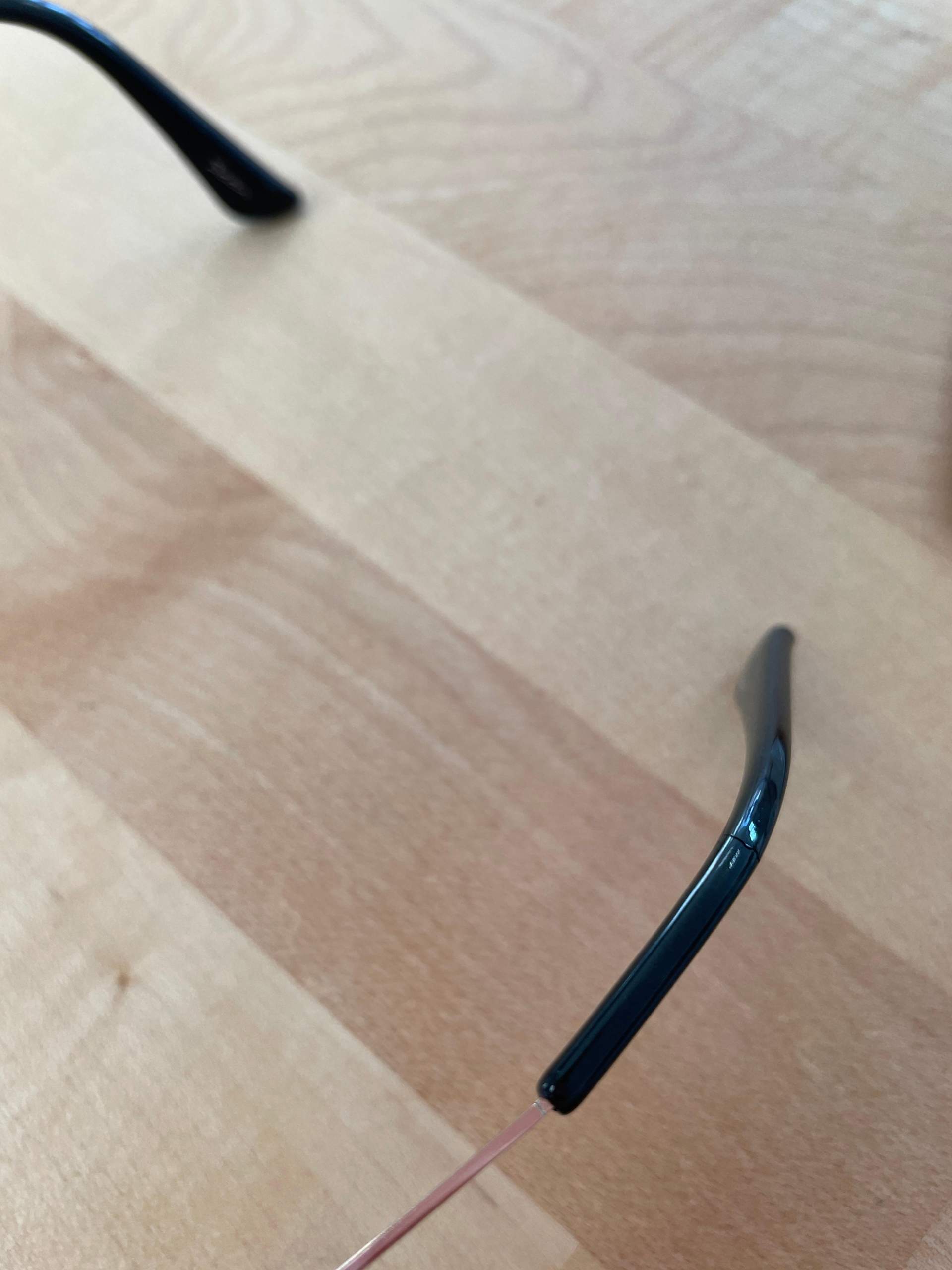 Was kann ich machen wenn mein Bügel von meine Brille bisschen kaputt ist? (bügeln)