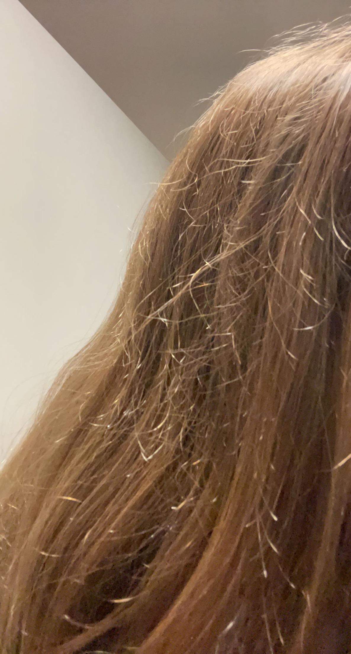 Was kann man gegen abstehende frizz Haare machen? (Haarpflege, glatte Haare)