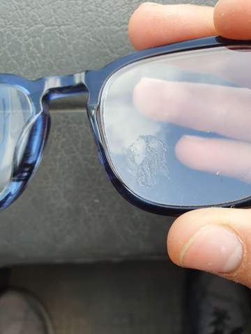 Was kann man gegen sekundekleber auf einer brille machen?