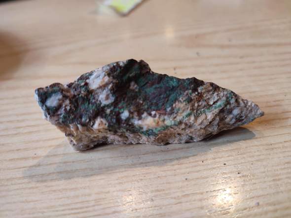 Was könnte das für ein Mineral sein?