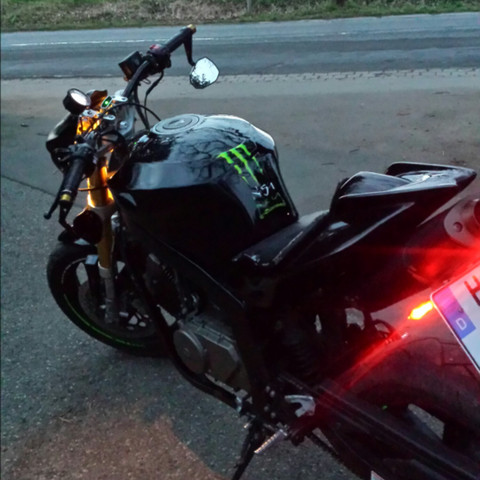 Bild 1 - (Auto, Motorrad, Motor)