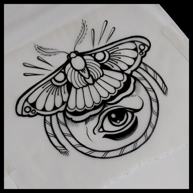 Was kostet so ein Nacken Motten Tattoo und was hat die MOTTE für eine