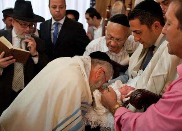 Was machen die Rabbiner mit den Babys? (Psychologie, Medizin, Geschichte)