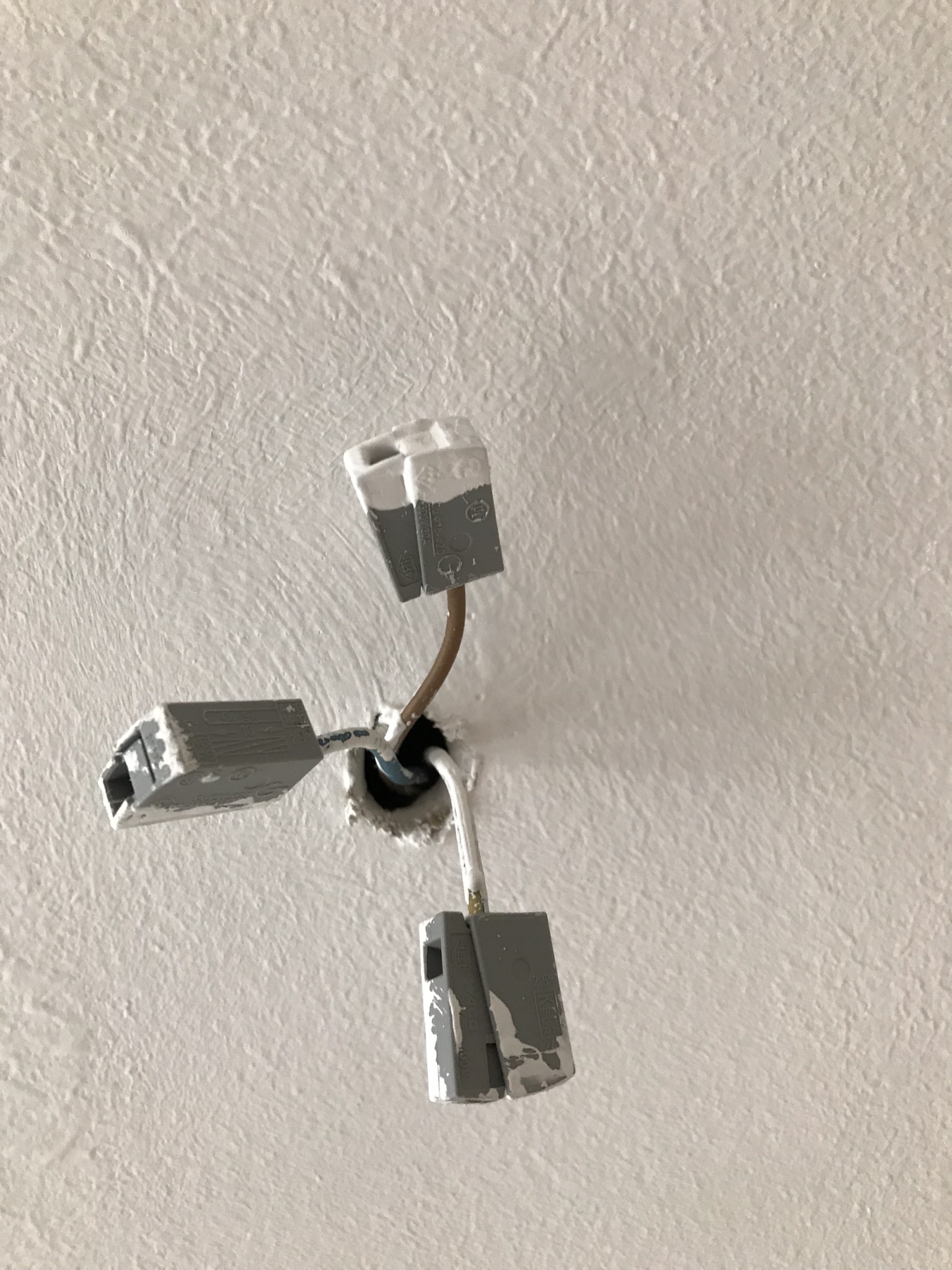 Lampe Anschliessen 3 Kabel Grau Schwarz Rot – Caseconrad.com