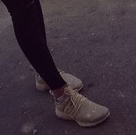 kann mir wer weiter helfen? - (Mode, Schuhe, welches)