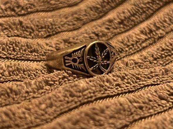Was sind sas für Symbole? (Schmuck, Ring)