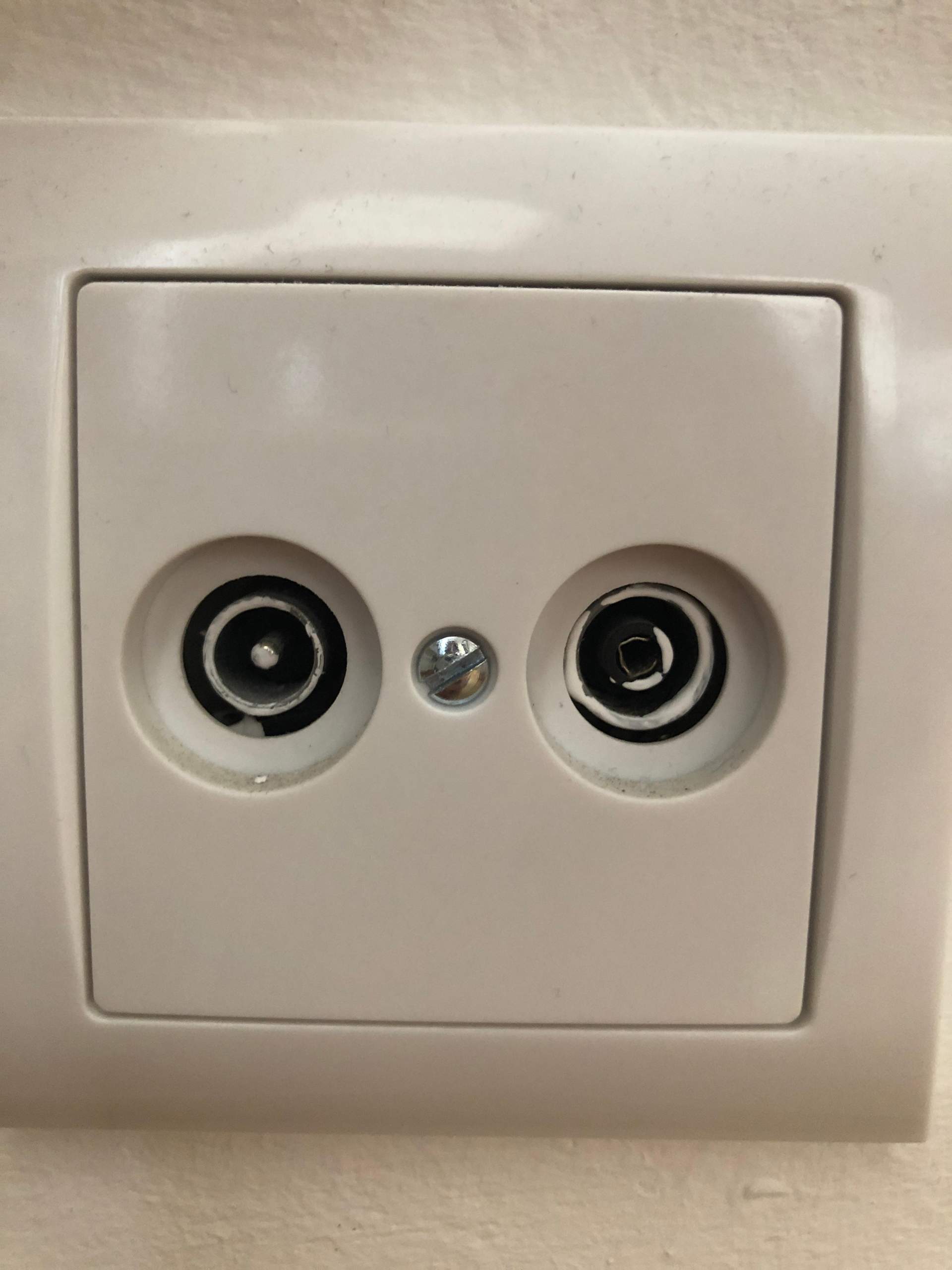 Was soll ich machen wenn ich kein LAN Anschluss habe aber ein Kabel ...